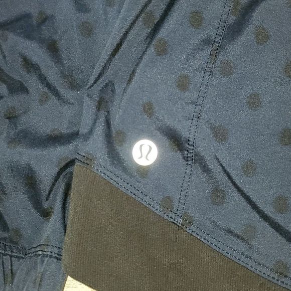 Lululemon Gather and Sprint Jacket Blue Black Polka Dot Size 6 - Picture 9 of 10
